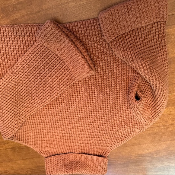 Free People pullover waffle knit sweater like new - Picture 2 of 3